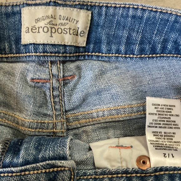 Aeropostale shorts with cute patches. Size 1/2 - Picture 3 of 3